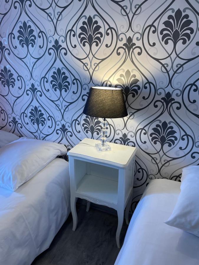 Hotel Au Chapon Fin Poitiers Exterior photo